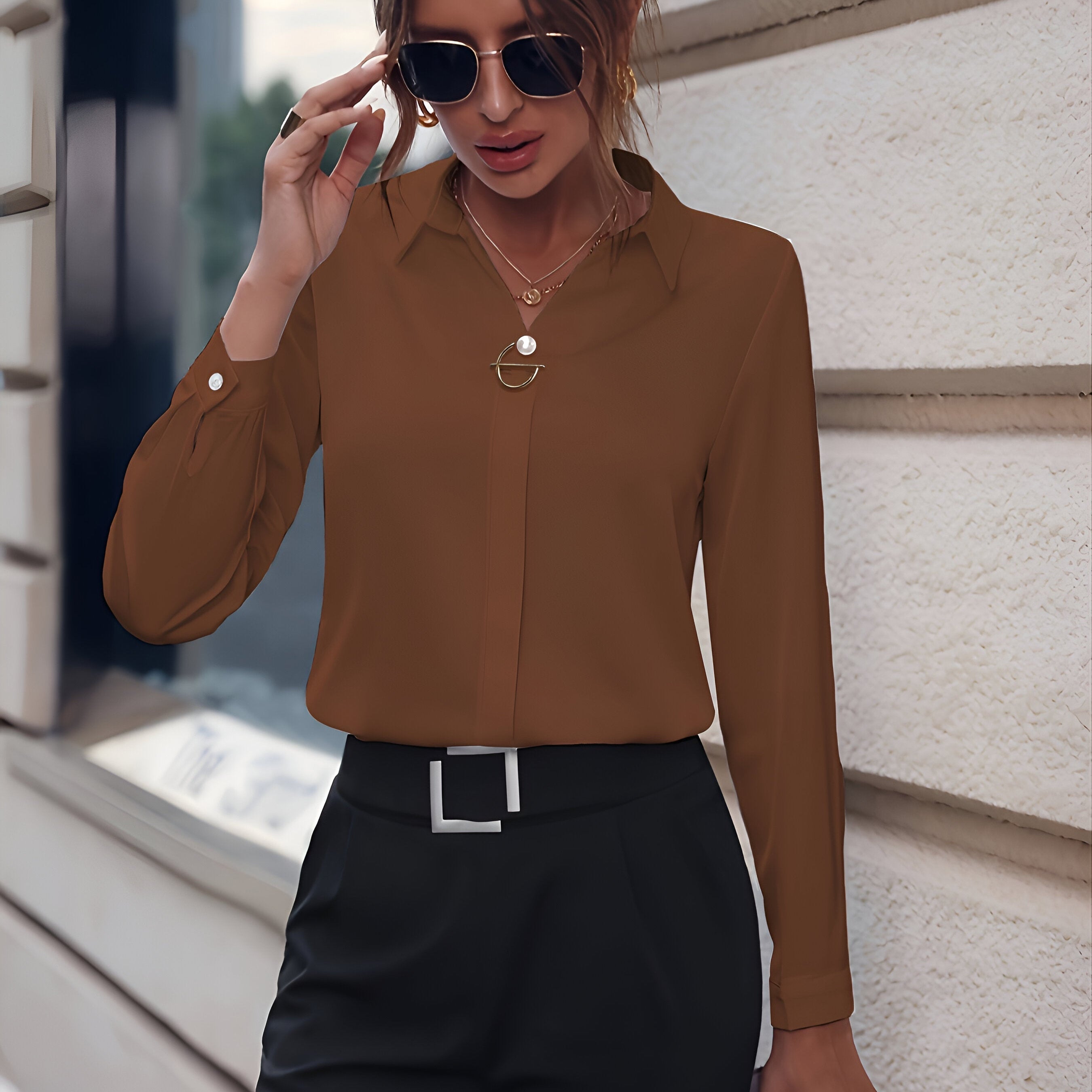 Clémence™ | Blouse avec boutons en perles
